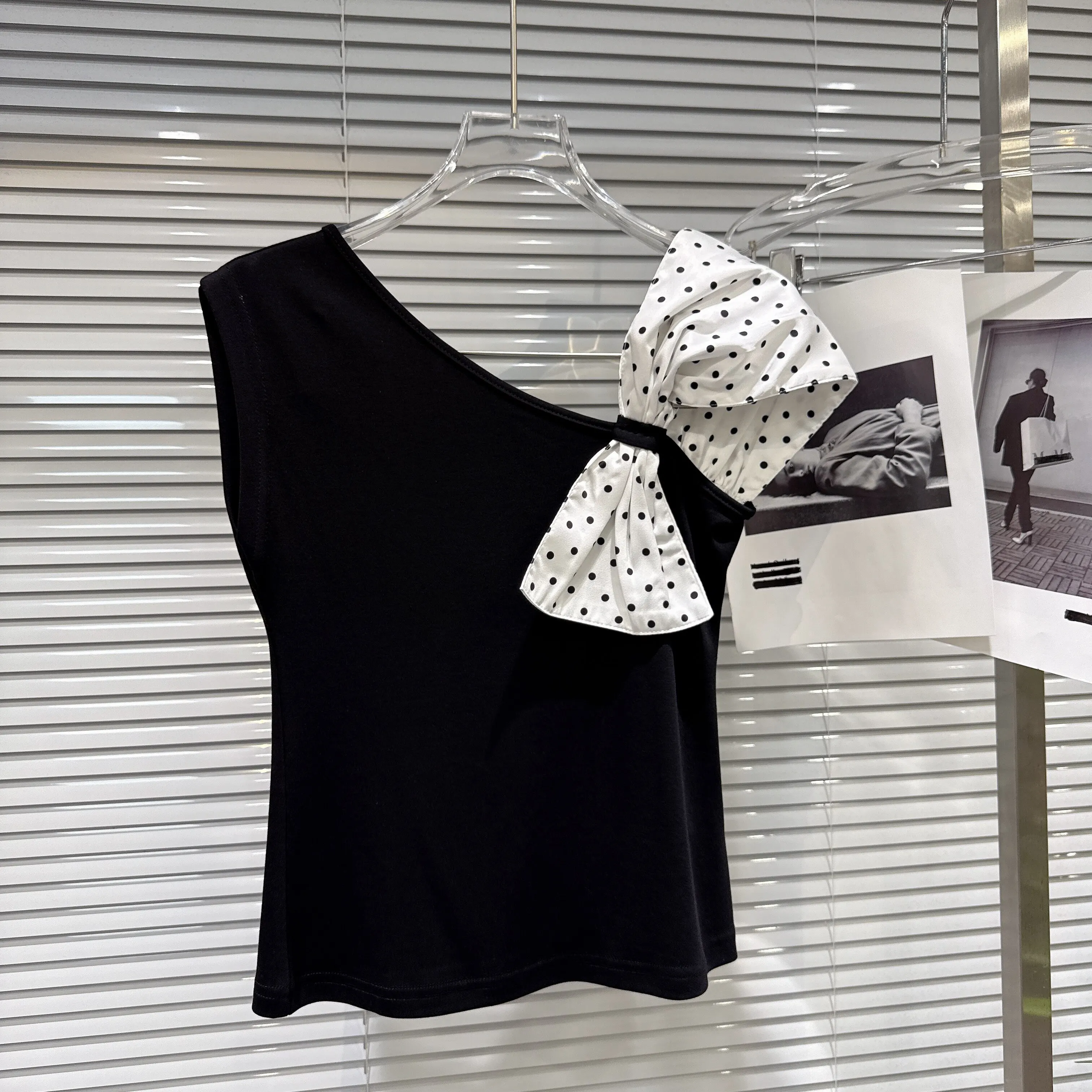 

2026 Summer New Sweet & Spicy Girl One-shoulder Polka Dot Bowknot Design Camisole Tank Top for Women