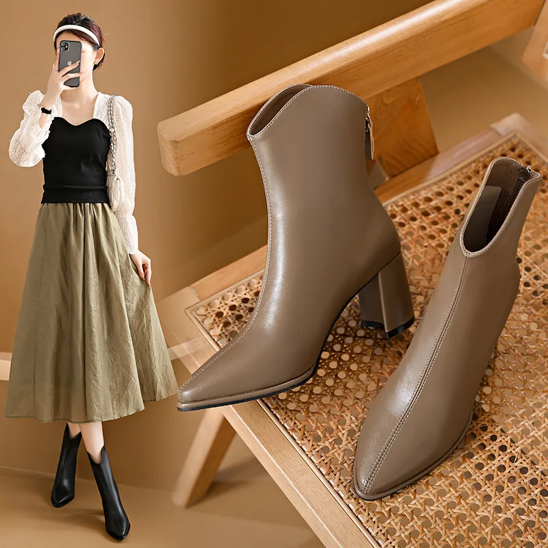 Fashion solid color pointed thick heeled boots autumn/winter 2023 rear zipper high heeled short boots distribution for women