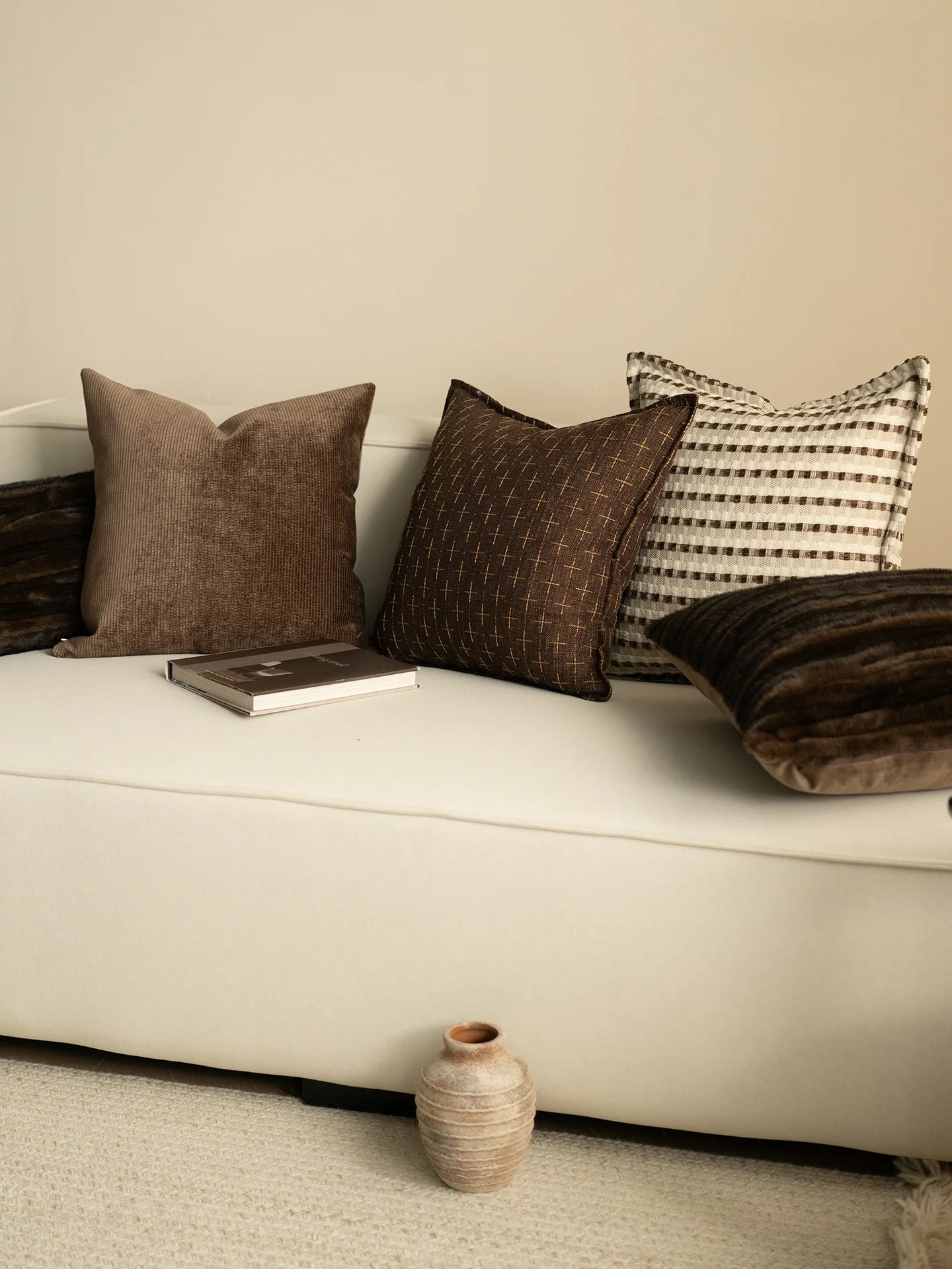 Vintage Style Sofa Pillow Living Room Decorative Backrest Cushion High End Feelings Sample Room Display Square PP Cotton Filling