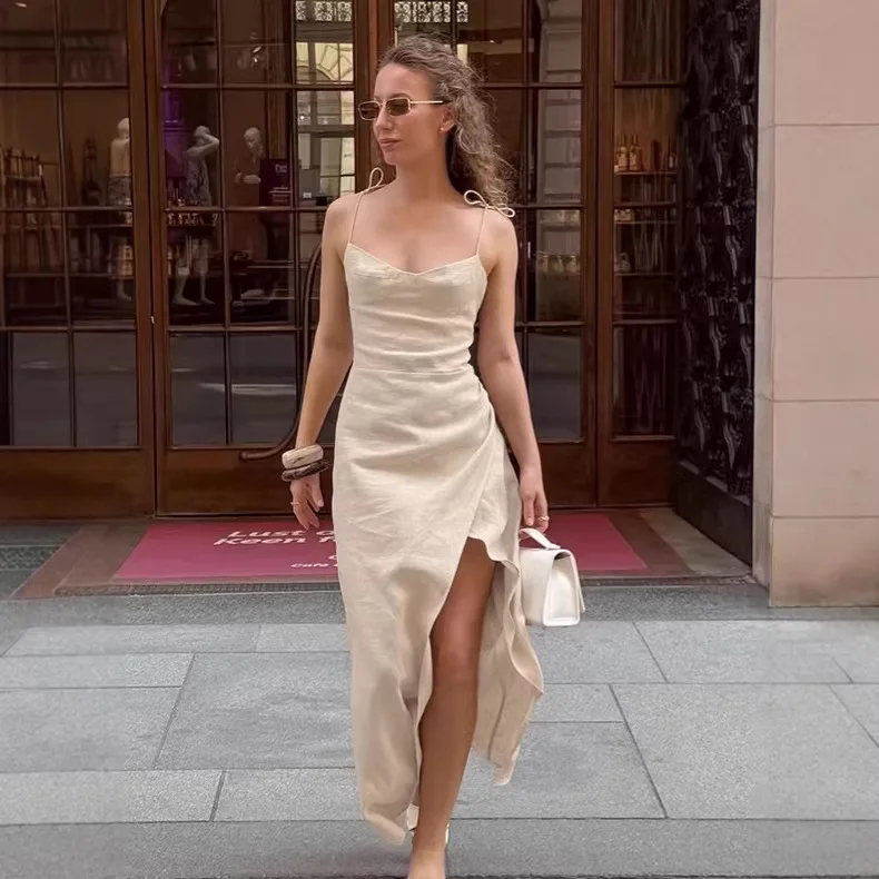 

Suspender skirt women's 2026 spring and summer commuting waist V-neck split A-shaped long skirt