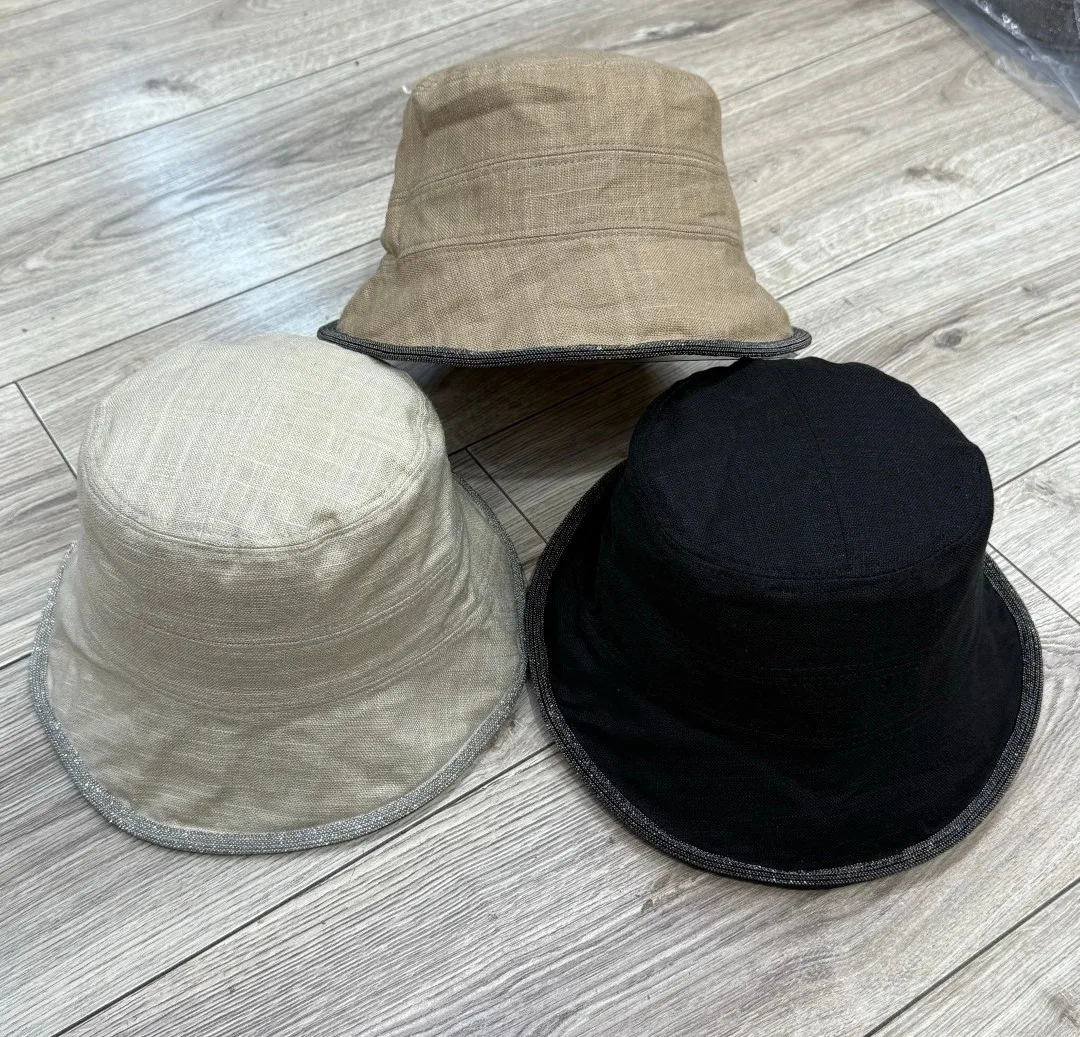 2026 Spring/Summer New Arrival: Women'S Reversible Denim Hat With Pearl Chain And Contrast Stitching—Stylish And Versatile