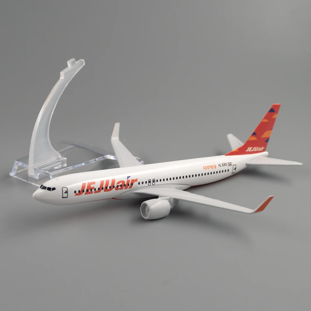 

15cm Aircraft Boeing 737 Jeju Air 1/400 Alloy Plane B737 Model Toy Xmas Gift for Collection Decoration
