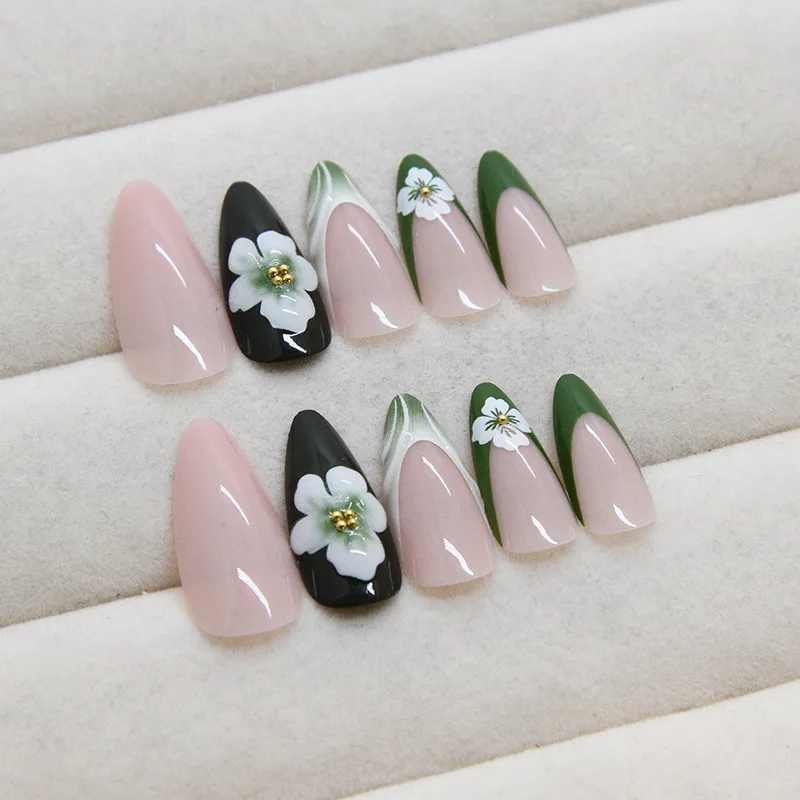 24ชิ้นสีเขียวสไตล์ฝรั่งเศสกดบนเล็บลายดอกไม้น้ำสีขาวเล็บปลอมถอดออกได้เล็บปลอมสำหรับสาวเย็น