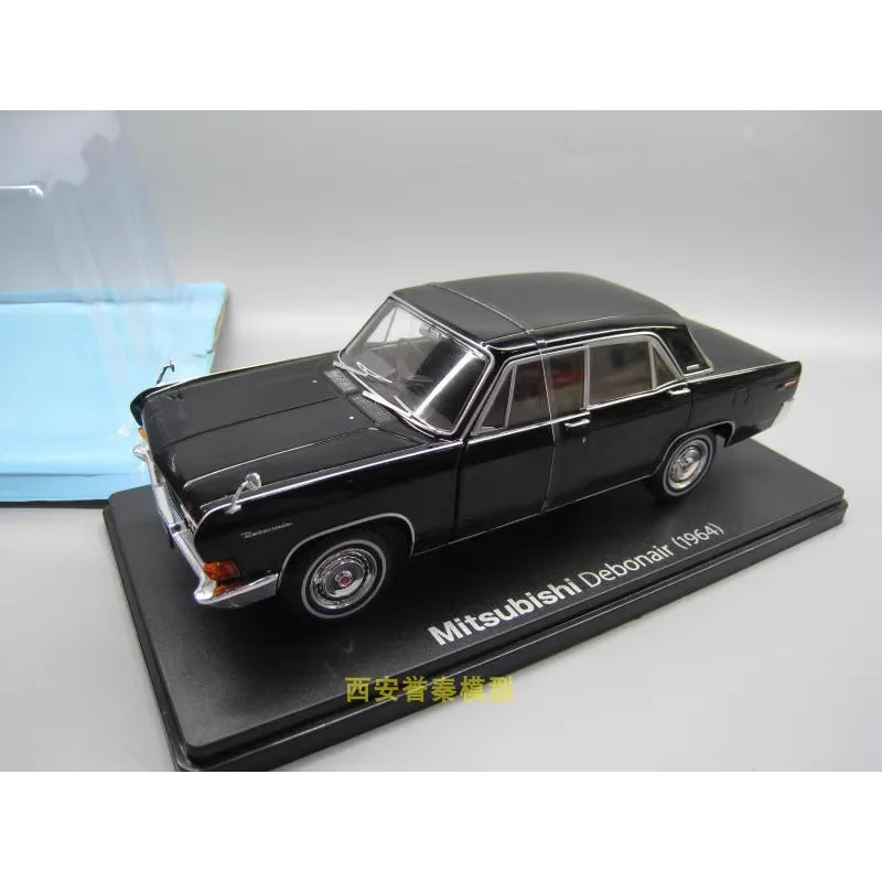 

Литой под давлением IXO масштаб 1/24 MITSUBISHI DEBONAIR 1964, модель автомобиля из сплава, Коллекционная игрушка, подарок, сувенир, украшение для дисплея