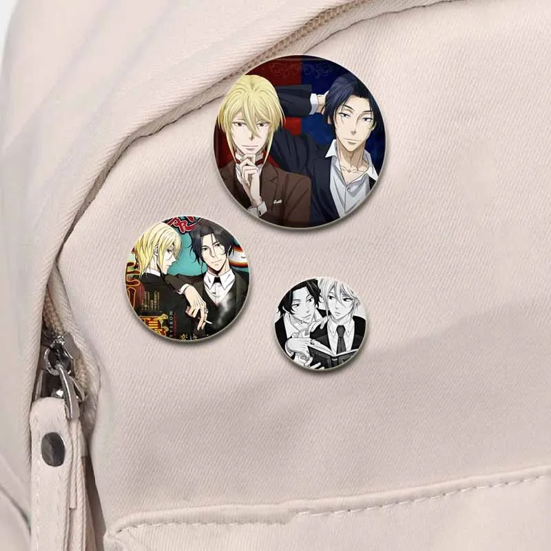 32mm Anime Moriarty The Patriot Round Pins Cartoon Brooches Badge for Backpack Clothes Bag Decoration Jewelry Accessories Gifts
