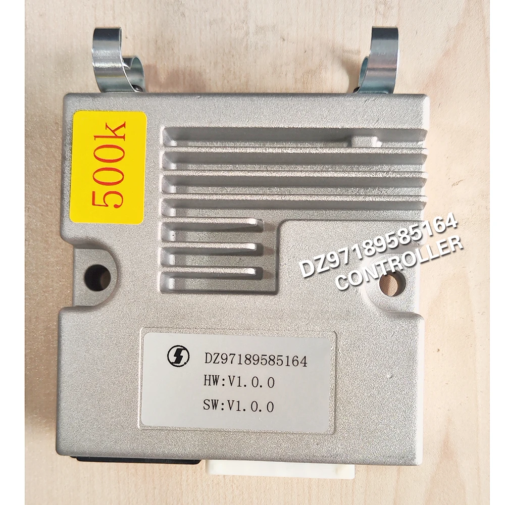 

DZ97189585164 Контроллер мониторинга поведения водителя (низкая конфигурация 500k) для части грузовика Shacman