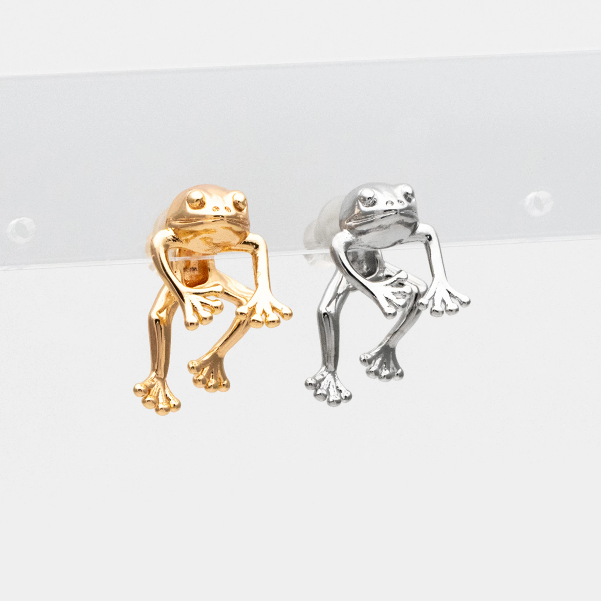 4pcs Gold/ Silver Tone Frog Front Back Earrings, Gold/ Rhodium Plated Brass, Animal Ear Jacket (GB-4533)