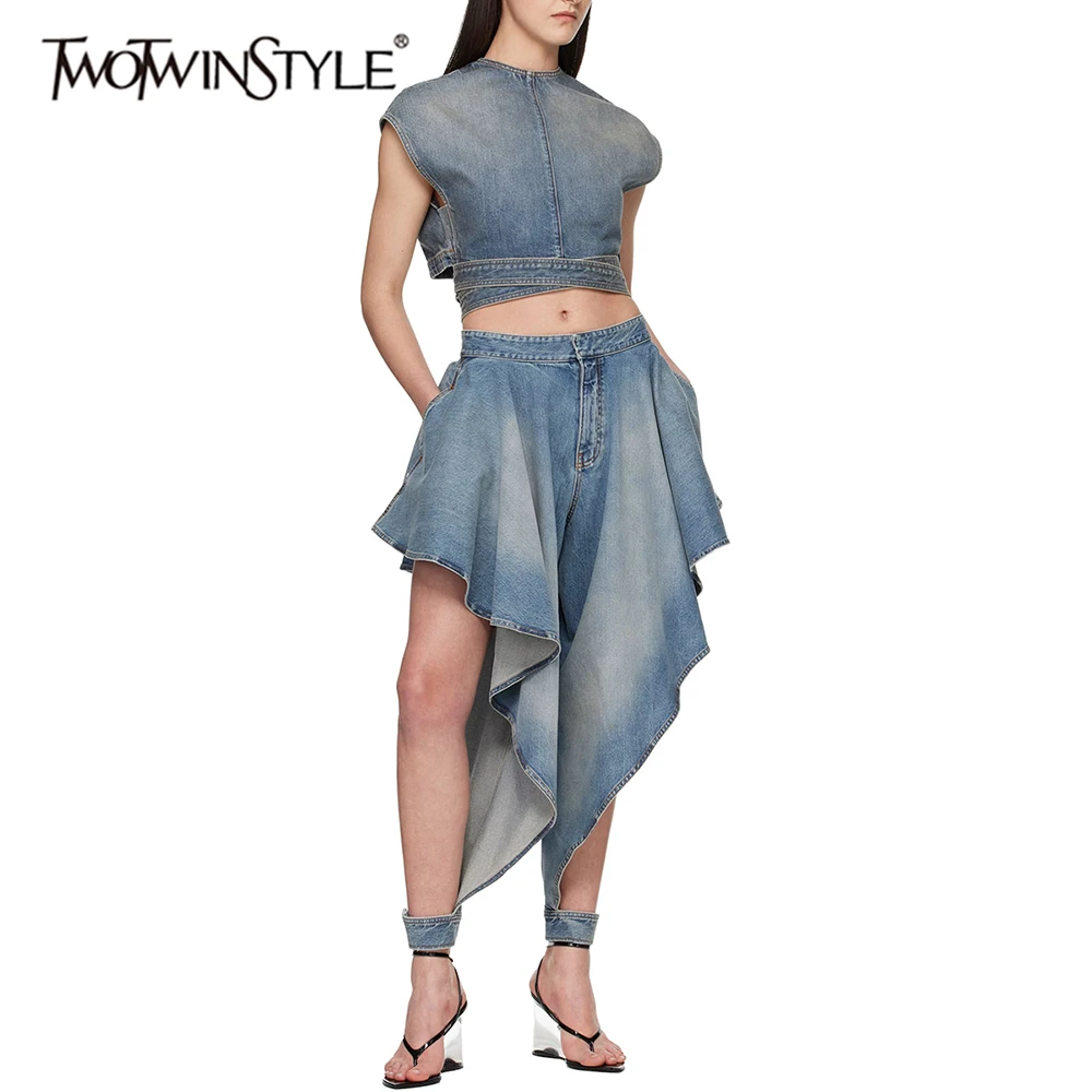 TWOTWINSTYLE Vintage Street Style Washed Denim Two Piece Set for Women Crop Tops Asymmetrical Shorts Outfits for Edgy Fashion