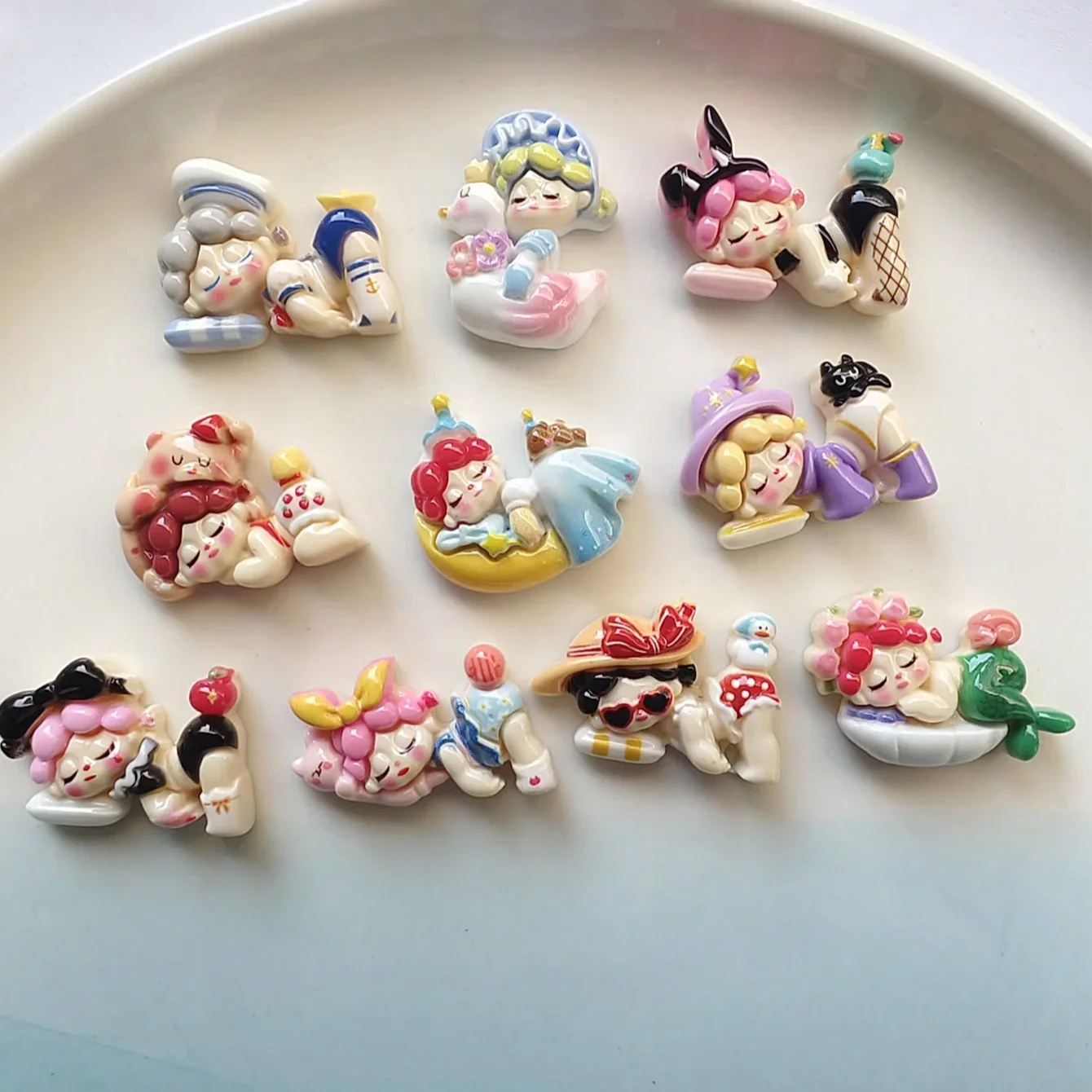 10pcs Cartoon Sleeping Girl Shaped DIY Jewelry Material Kit Including Hair Clips, Patches & Accessories