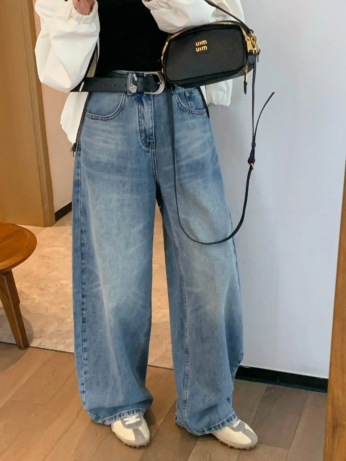 

Love Devil Fish High Waist Wide Leg Jeans Women's Blue Washed Denim Pants with Belt Spring 2026 Loose Fit Casual Trousers