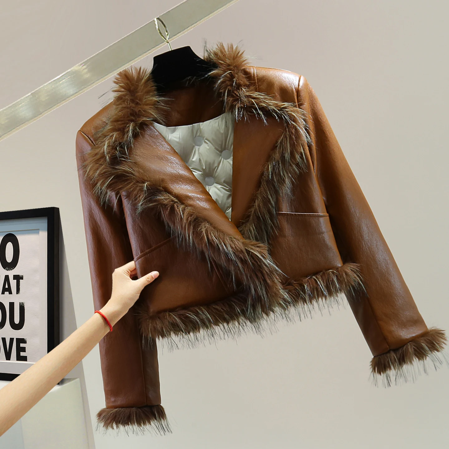 

Heavy-duty Faux Fur Patchwork PU Leather Jacket, 2025 Autumn Winter Slimming High Waist Short Thick Long Sleeve Jacket Trendy