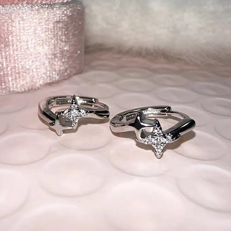 

DUTRIEUX New Fashion Fresh Flower Enamel Hoop Earrings for Women Dripping Oil Huggies Earrings Girl Charm Cute Ears Jewelry 2025