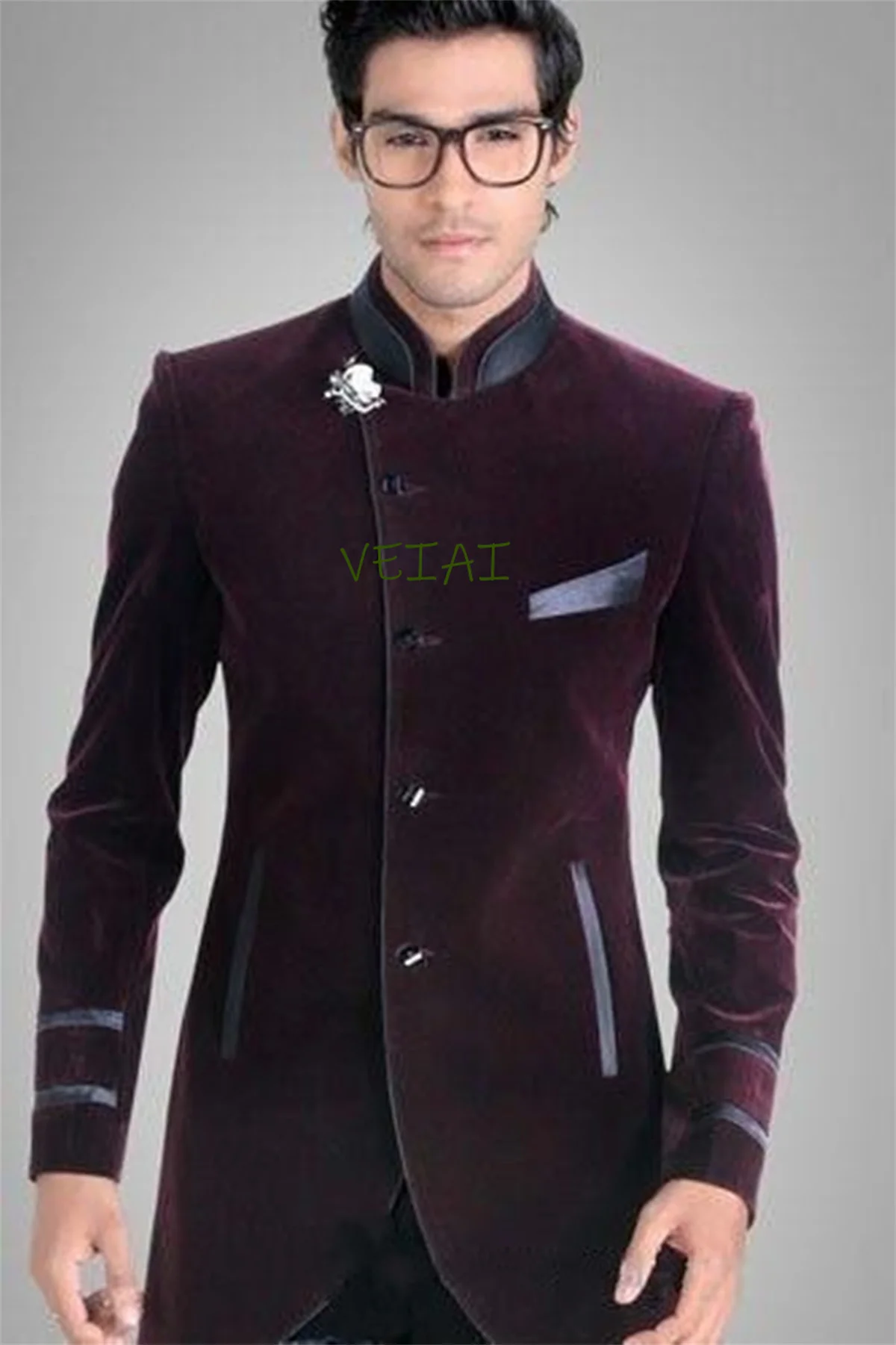 

CustomizedLIMITED-TIME! Handsome Velvet Tuxedo Set | Groom & 5 Groomsmen Discount | 2024 Wedding Collection