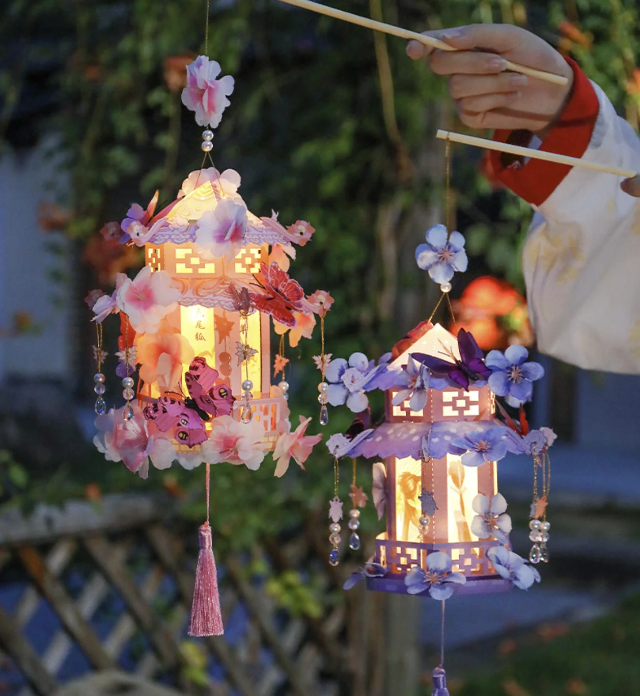 Chinese New Year Flower Lantern DIY Handmade Children's Handheld Butterfly Palace Lantern Rabbit Fish Festival Gift
