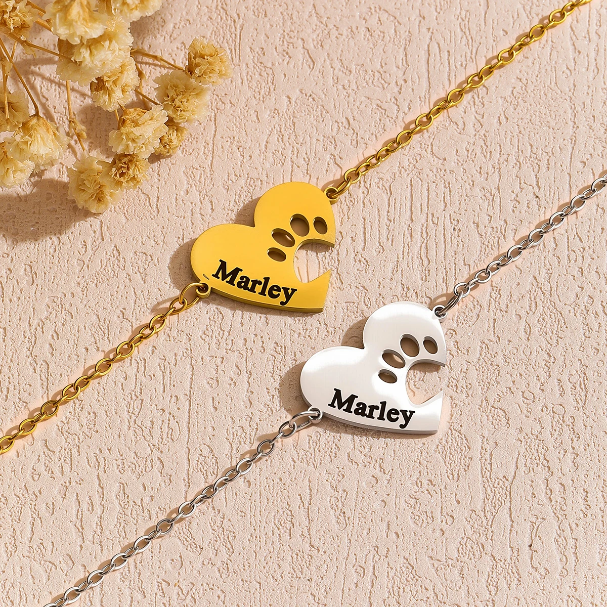 

Stainless Steel Custom Names Bracelet Lovely Heart Paw Print Pendant Personalized Jewelry for For Baby Women Men Family Gift