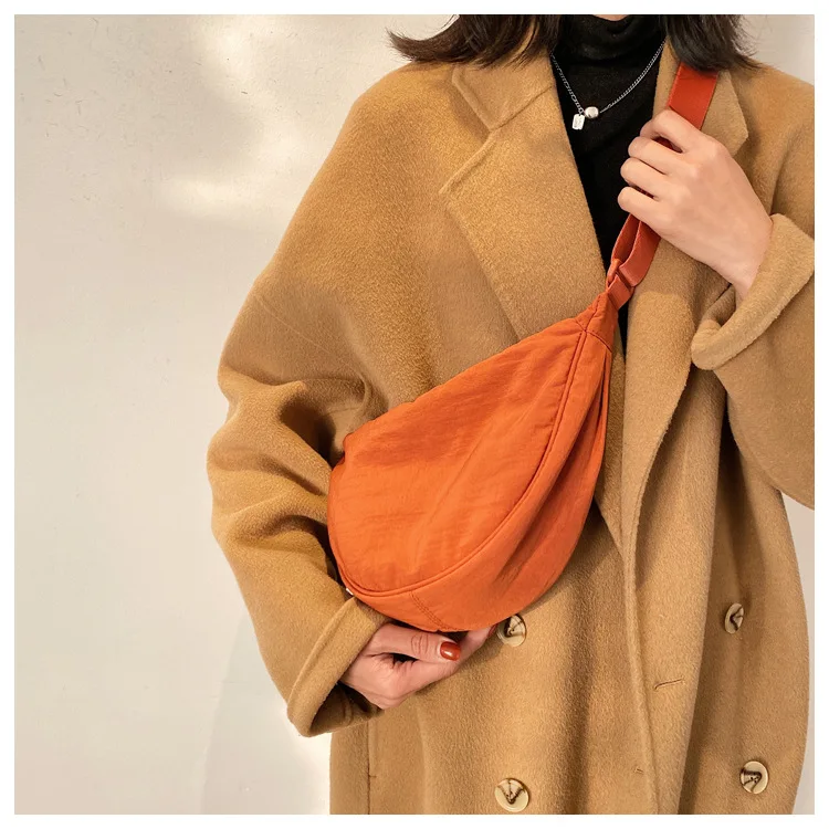 

2024 New Trendy Lightweight Large Capacity Underarm Bags Women's Nylon Shoulder Bags Solid Color Dumpling Messenger Bag