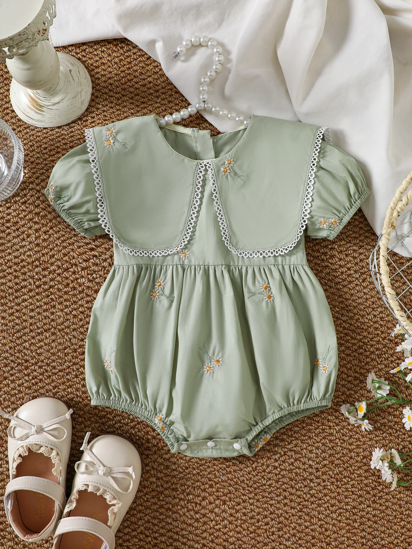 

Детский комбинезон с вышивкой зеленых ромашек, летний комбинезон с кружевным воротником, комбинезон для новорожденных в стиле «Свежий лес»