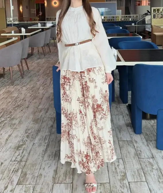 

Elegant Countryside Style Women's 2-Piece Slim Button Front Lantern Sleeve Shirt High Waisted Pleated Printed A-Line Skirt Set