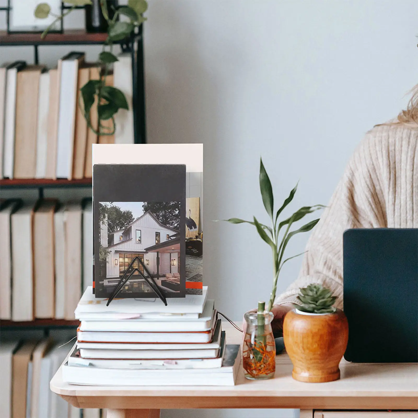 

2Pcs Iron Desktop Bookend Set Heavy-Duty Rust-Resistant Book Holder for Office Home School Desk Organization File Storage