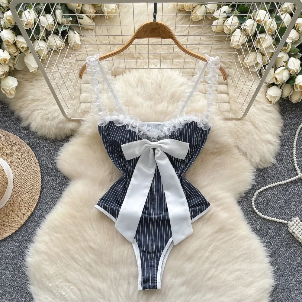 

Chic sexy backless sleeveless butterfly lace Slim Vintage Tank Top Korean Fashion Corset Bustier Hotsweet Y2k Sling Crop Top