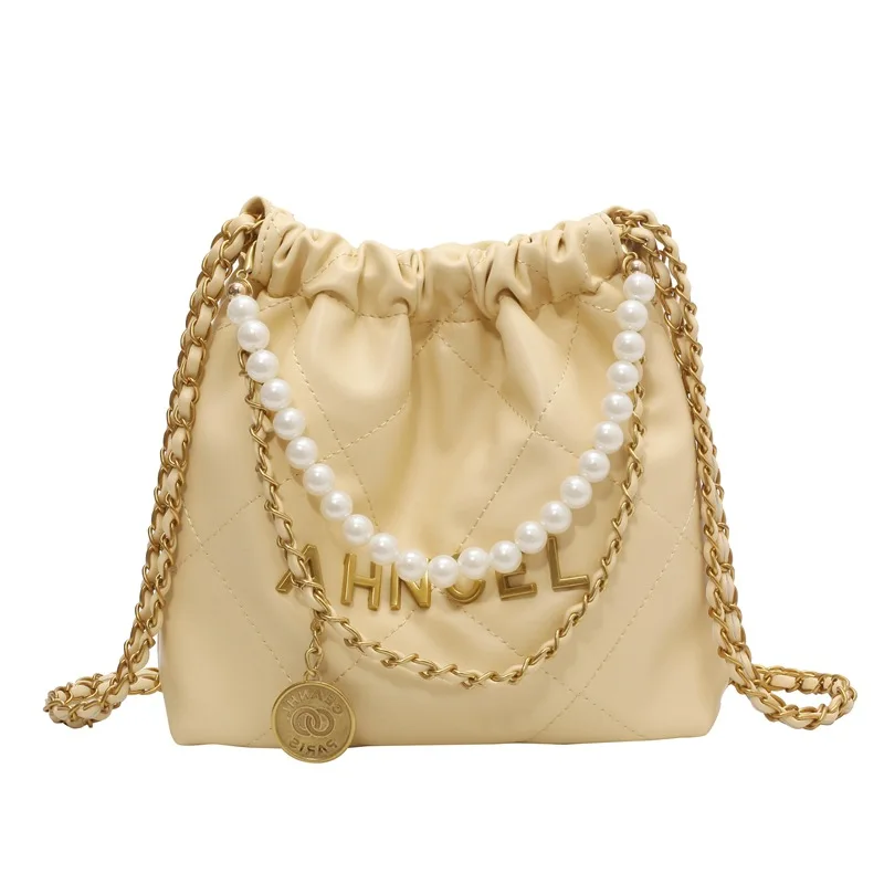 2024 New Spring and Summer Small Fragrance Style Popular Versatile Diamond Chain Bag Messenger Bag Pearl Popular Bucket Bag