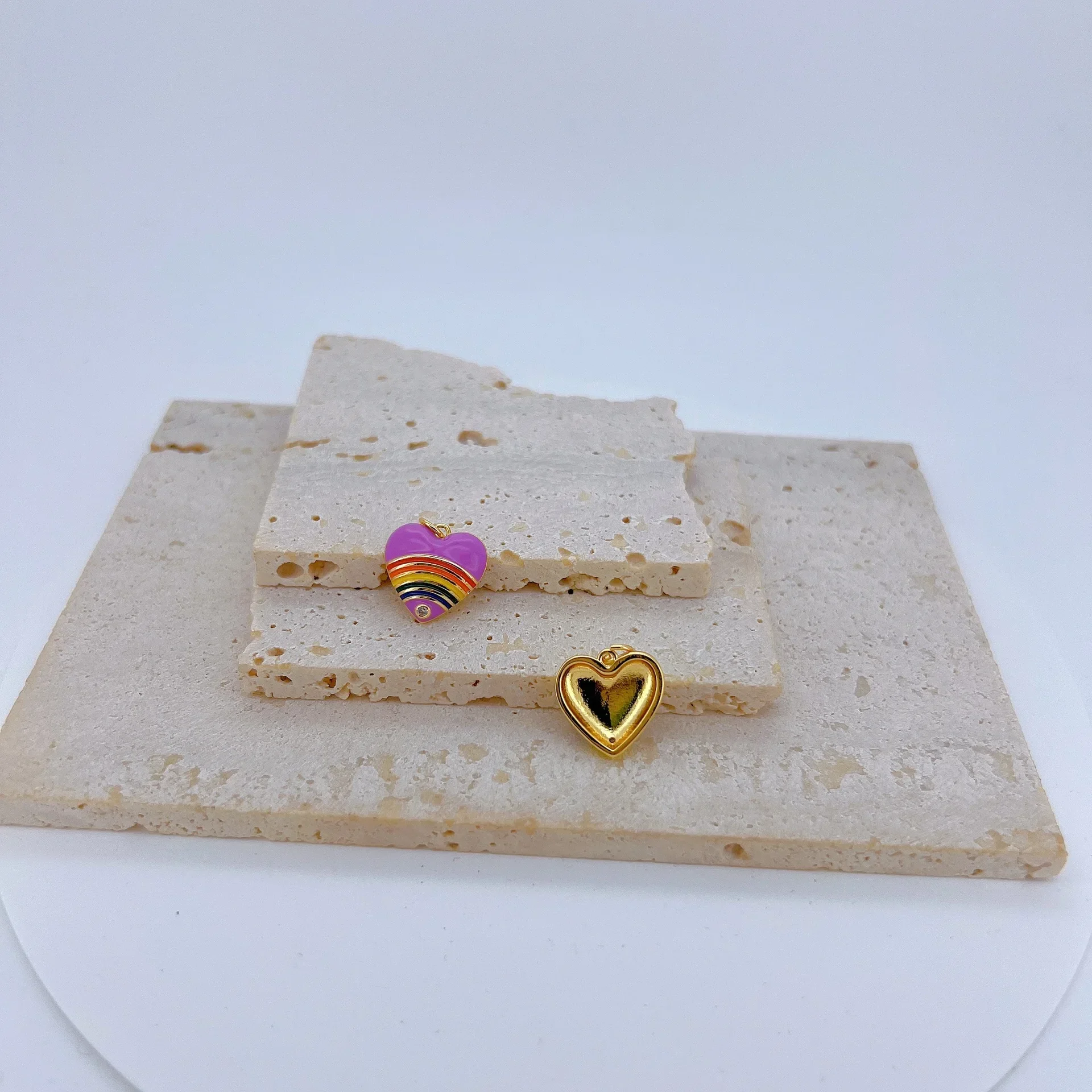 4 Pcs Heart Shape Rainbow Enamel Pendant for Diy Jewelry Making Supplies Shiny Copper Plated Gold Bracelet Necklace Accessories