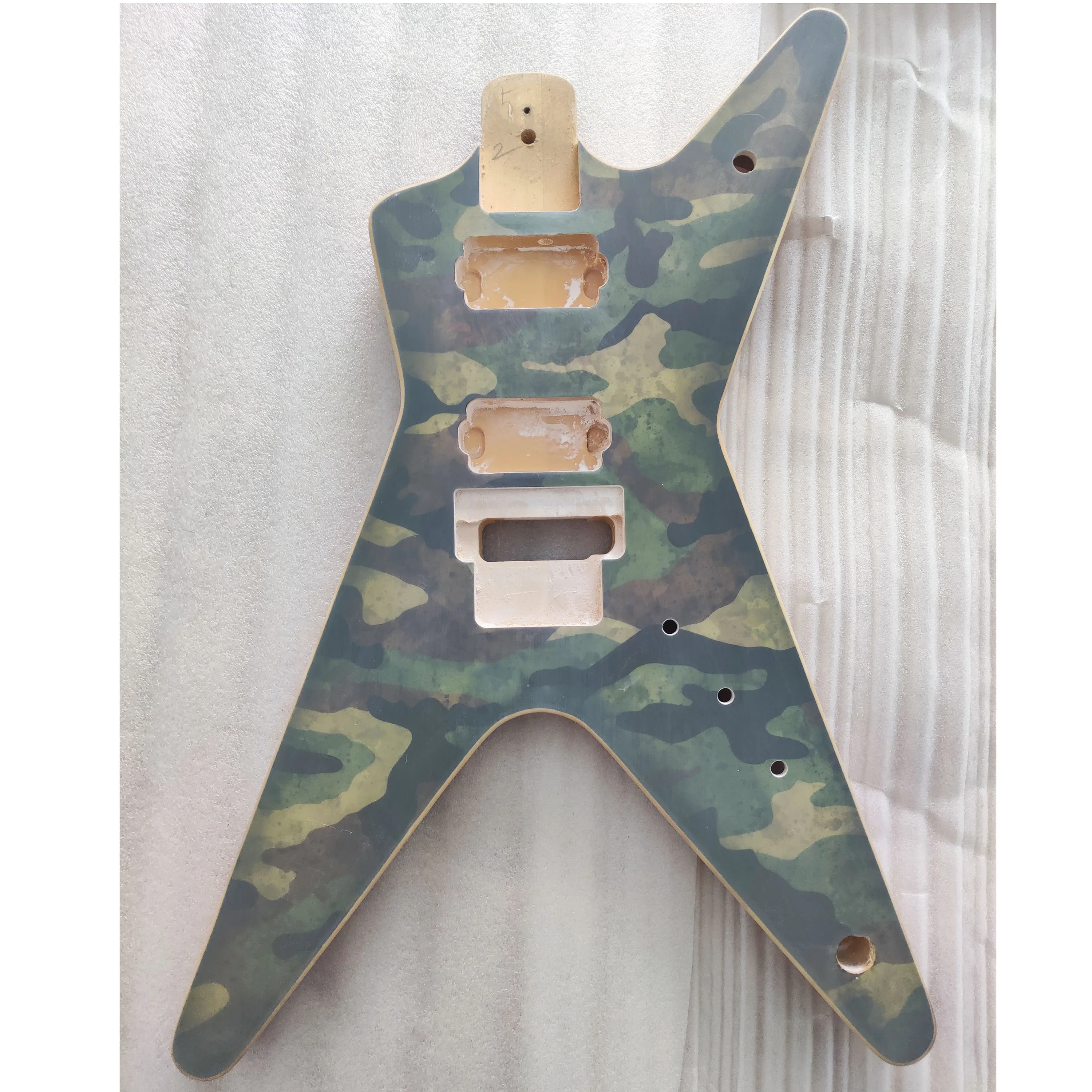 Heterotypic-Electric Guitar Body,6 Strings,Special Shape, Guitar Barrel,Matte Finished, Camouflage Top,Floyd Rose,Tremolo Bridge