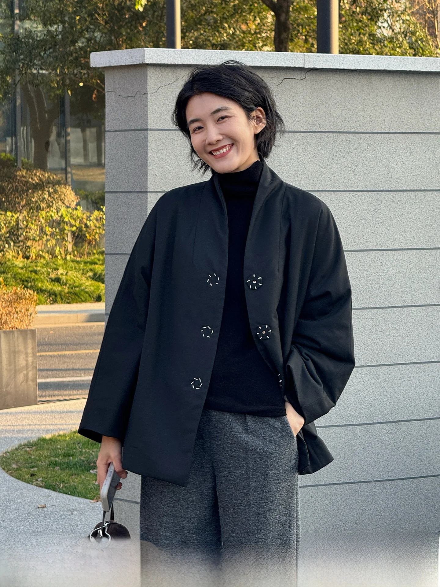 

Warm Cotton Jacket Women's Loose Wool Cotton Outerwear Black Chinese Style Winter New Arrival V-neck Long Sleeve Straight Cut