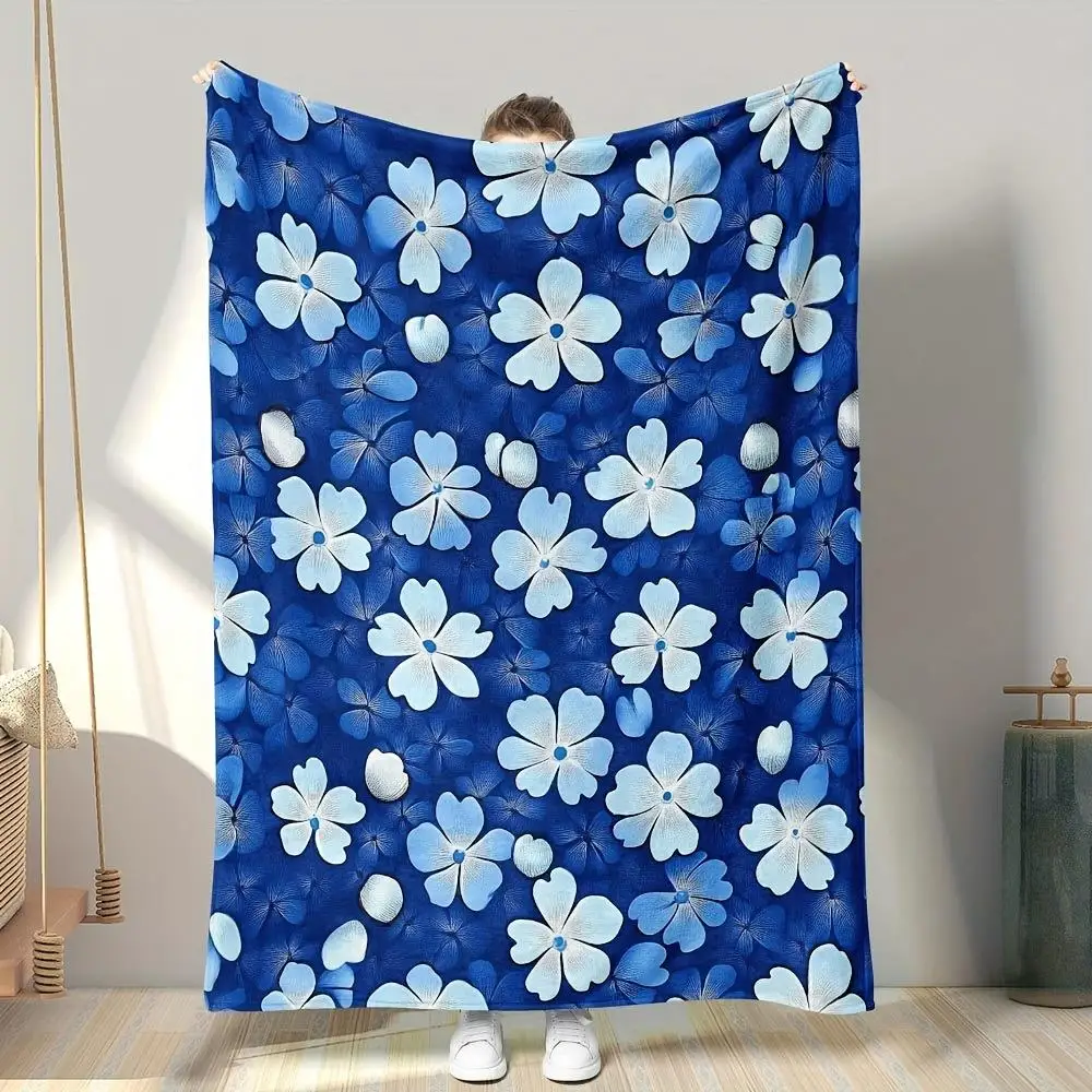 

Navy blue floral pattern blanket, polyester fabric, machine washable, suitable for sofas, beds, and offices.