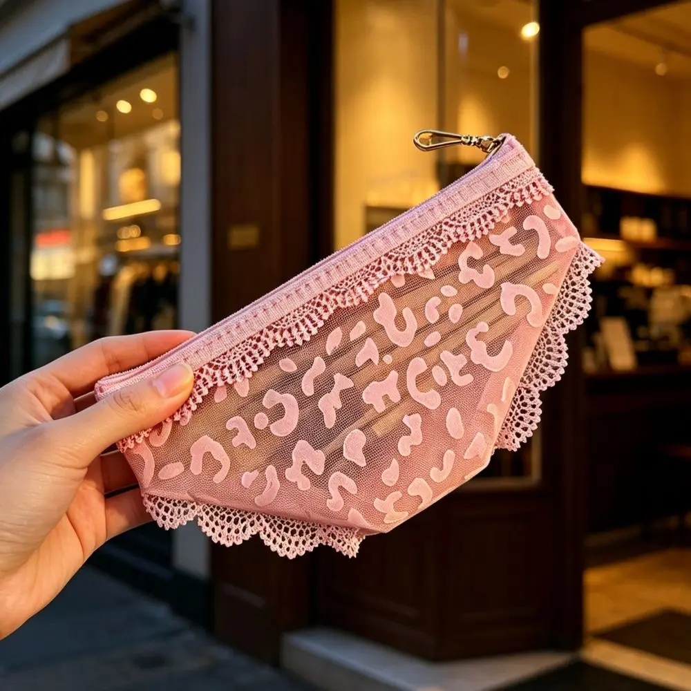 Creativity Bikini Briefs Shape Cosmetic Bag Lace Heart Mesh Makeup Storage Pouch Transparent Y2K Toiletry Bag Storage for Travel