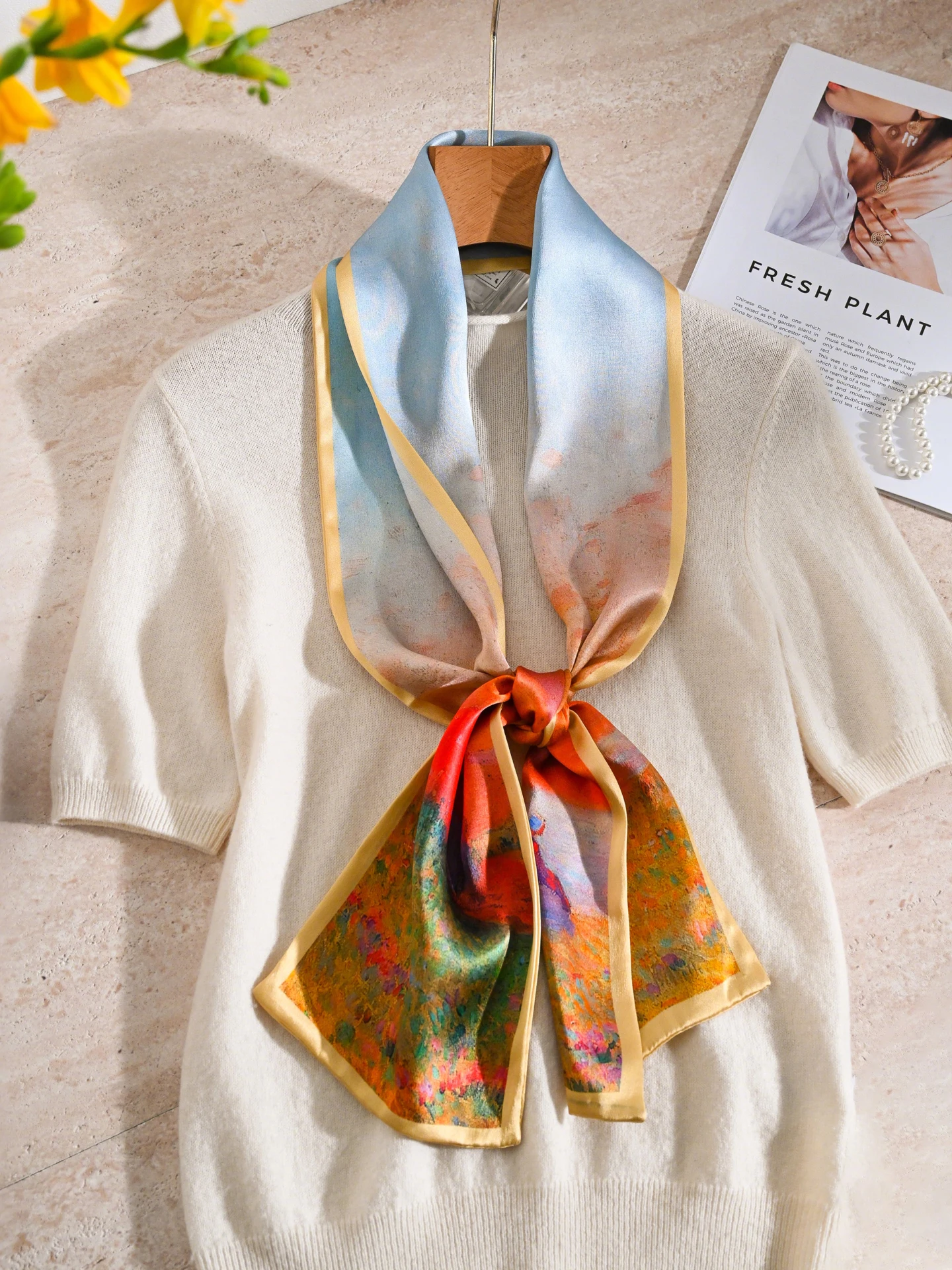 エレガントなシルクスカーフ-レディース-春新作-小さめ-長方形-ネックタイ-高級感-細め-シャツに合う-油絵柄