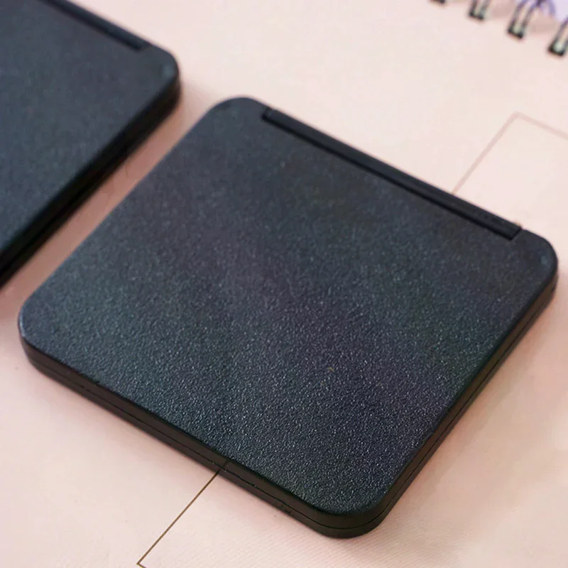 กระจกแต่งหน้าแบบพับได้ ความคมชัดสูง พกพาสะดวก กระจกสองด้านสำหรับผู้หญิง กระจกแต่งหน้าทรงสี่เหลี่ยมผืนผ้า กระจกแต่งหน้าแบบตั้งโต๊ะ