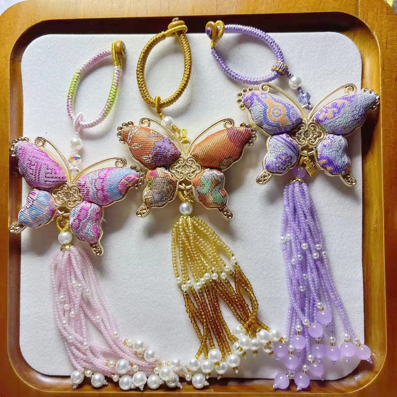 

Подвеска-бабочка в китайском стиле, двусторонняя, с бахромой, цветная, для сумки