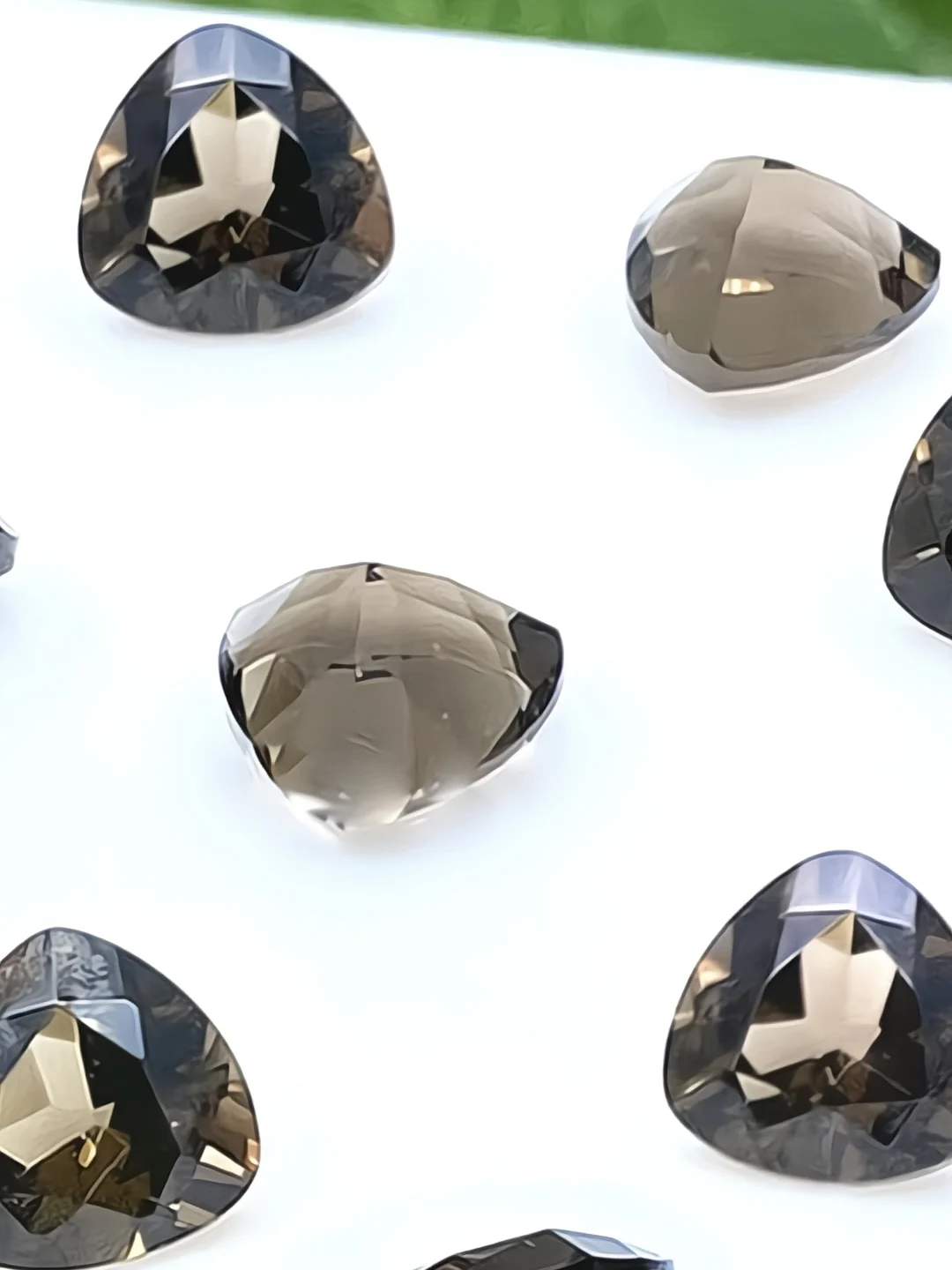 

100pcs Trillion Cut Natural Smoke Quartz 4mm-7mm Loose Gemstones