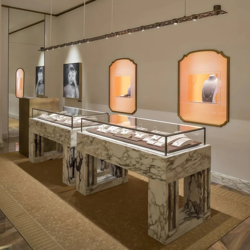 custom.Modern Jewelry Shop Design with Custom Display Showcases and Retail Fixtures
