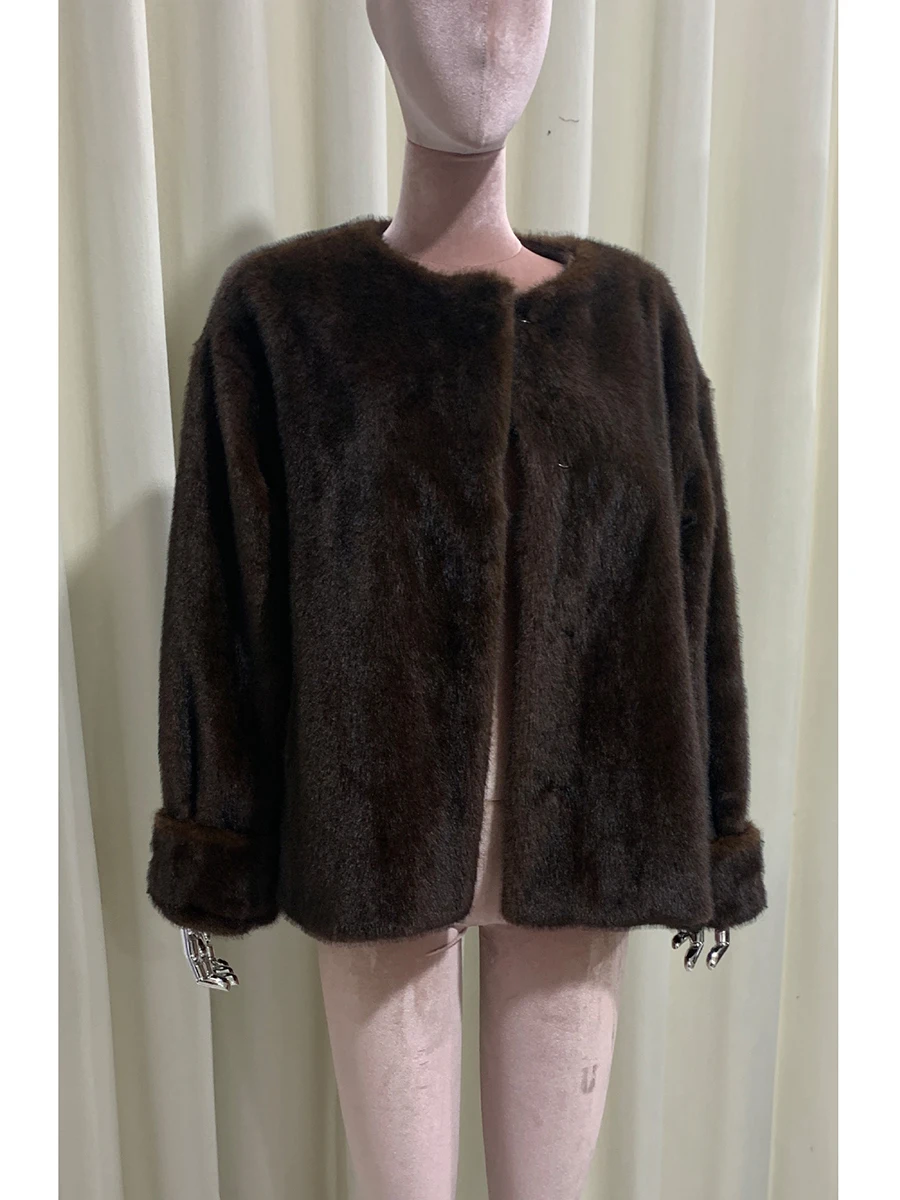 秋冬ショート丈ゆったり厚手暖かいブラウンフェイクミンクファーコート女性用モダンエレガント高級デザイナー服シックふわふわジャケット