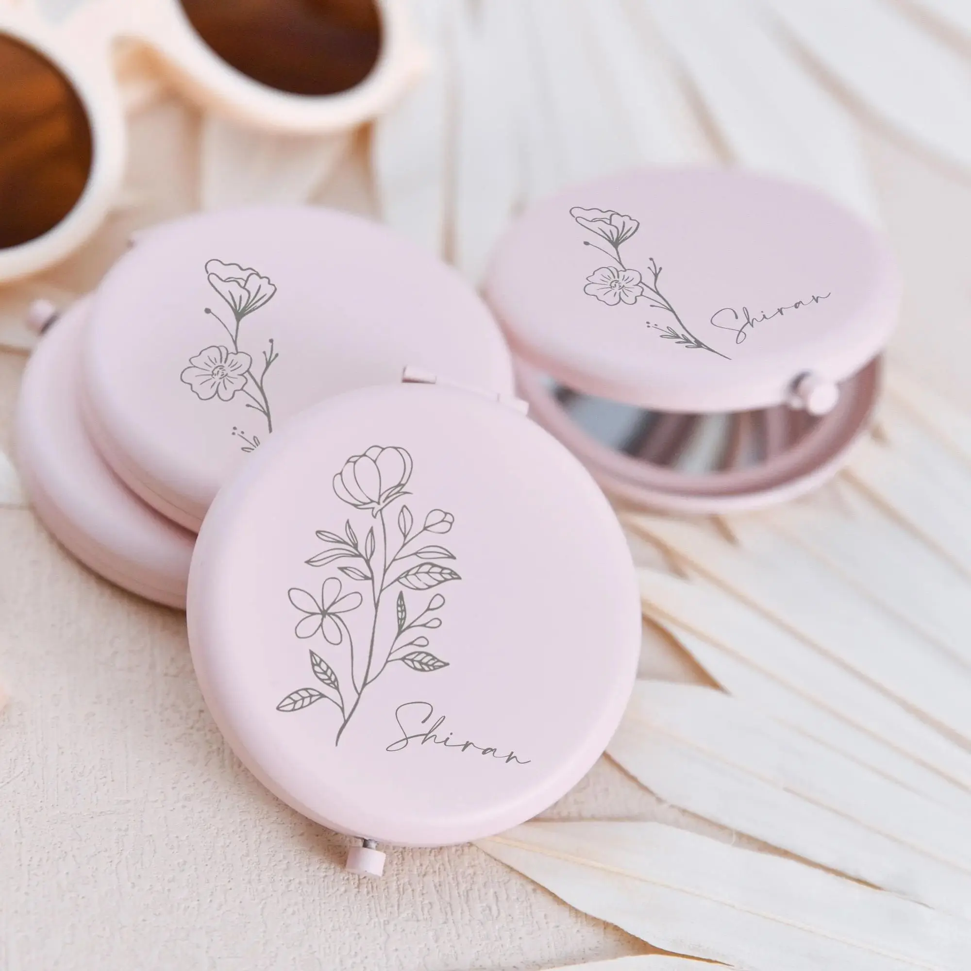 Personalized Compact Mirror Custom Engraved Makeup Mirror Bachelorette Party Gifts Wedding Favors For Guests Bridesmaid Gift