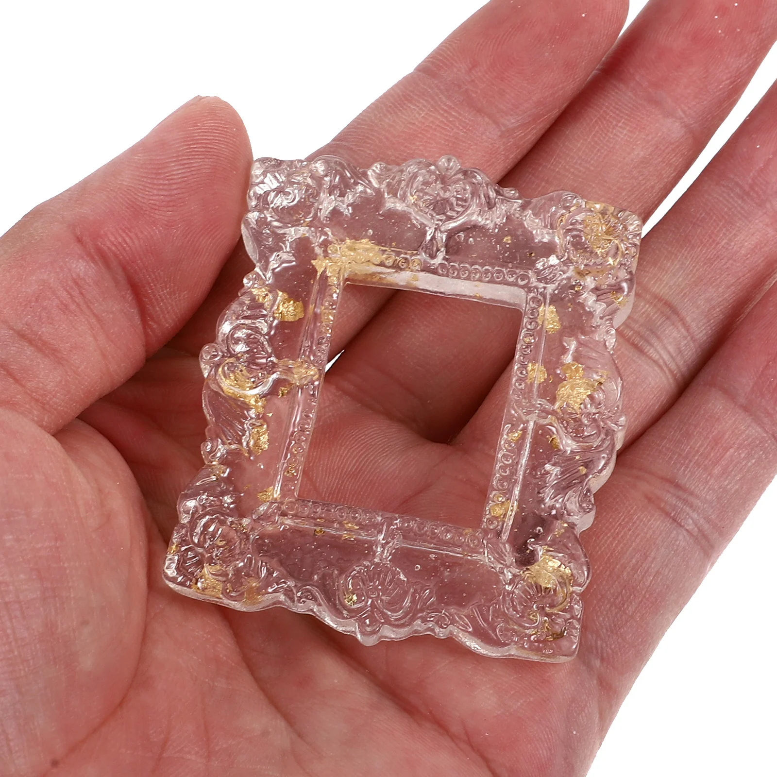 

4Pcs Resin Vintage Picture Frames Mini Small Photo Frame Ornaments Decorative Display for Coffee Shop Makeup Nail Shop Desktop