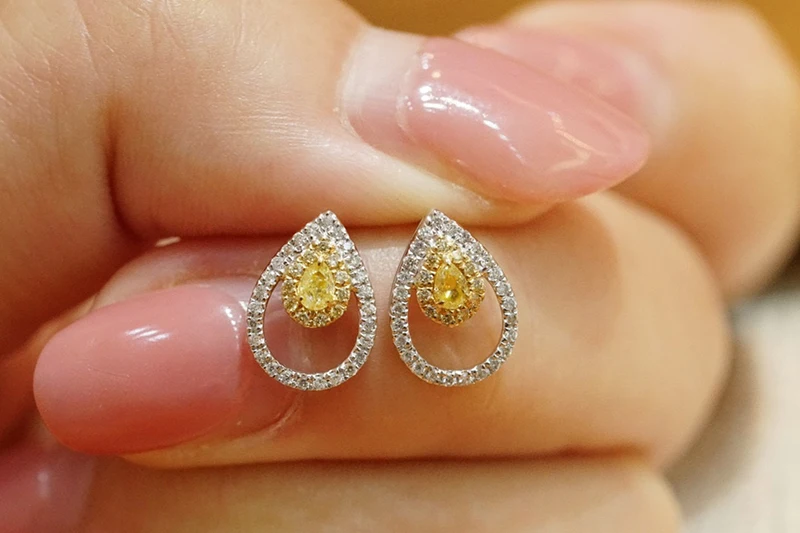 KUGG 18K White Gold Earrings Classic Design 0.40carat Real Natural Yellow Diamond Stud Earrings for Women High Party Jewelry