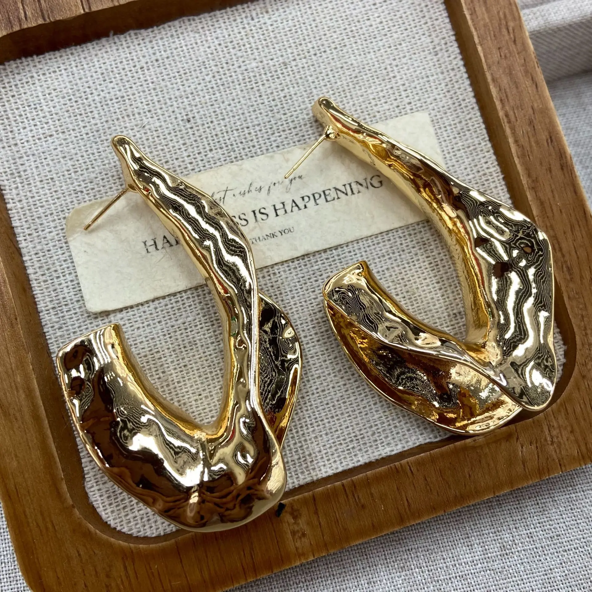 Abstract Wrinkled Textured Open Hoop Earrings Large Irregular U-Shaped Metallic Statement Earrings Trendy Women Accessories