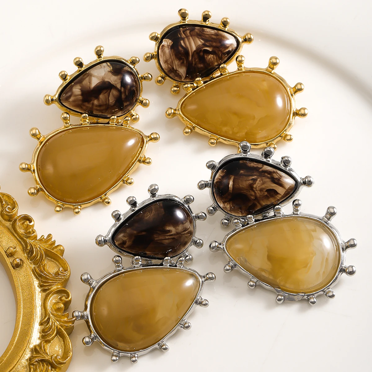 Zaa Baroque Vintage Resin Gemstone Dangle Earrings, Fashionable Geometric Pendant Earrings, Temperament Banquet Party Wear