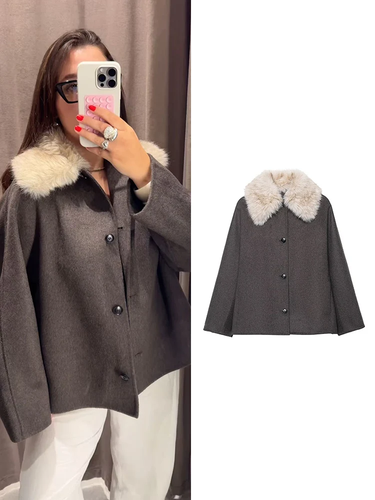 

2025 Autumn Women Chic Lapel Loose Coat Vintage Faux Fur Collar Decoration Long Sleeve Button Coat Female Winter Casual Outwear