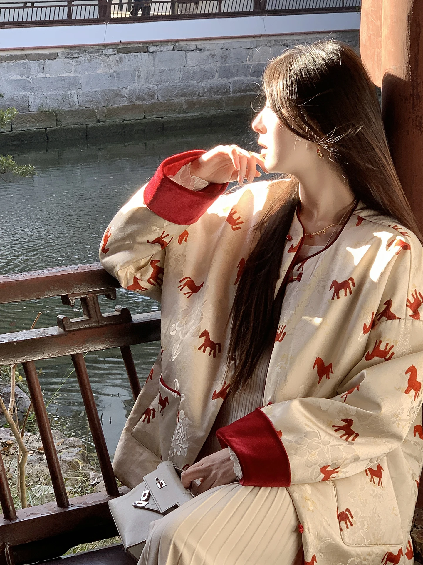 

Aboutpoem Double-Sided Cotton Jaet round Ne High Densi Silk Print Spring New Year Chinese Sle Women's Outerwear