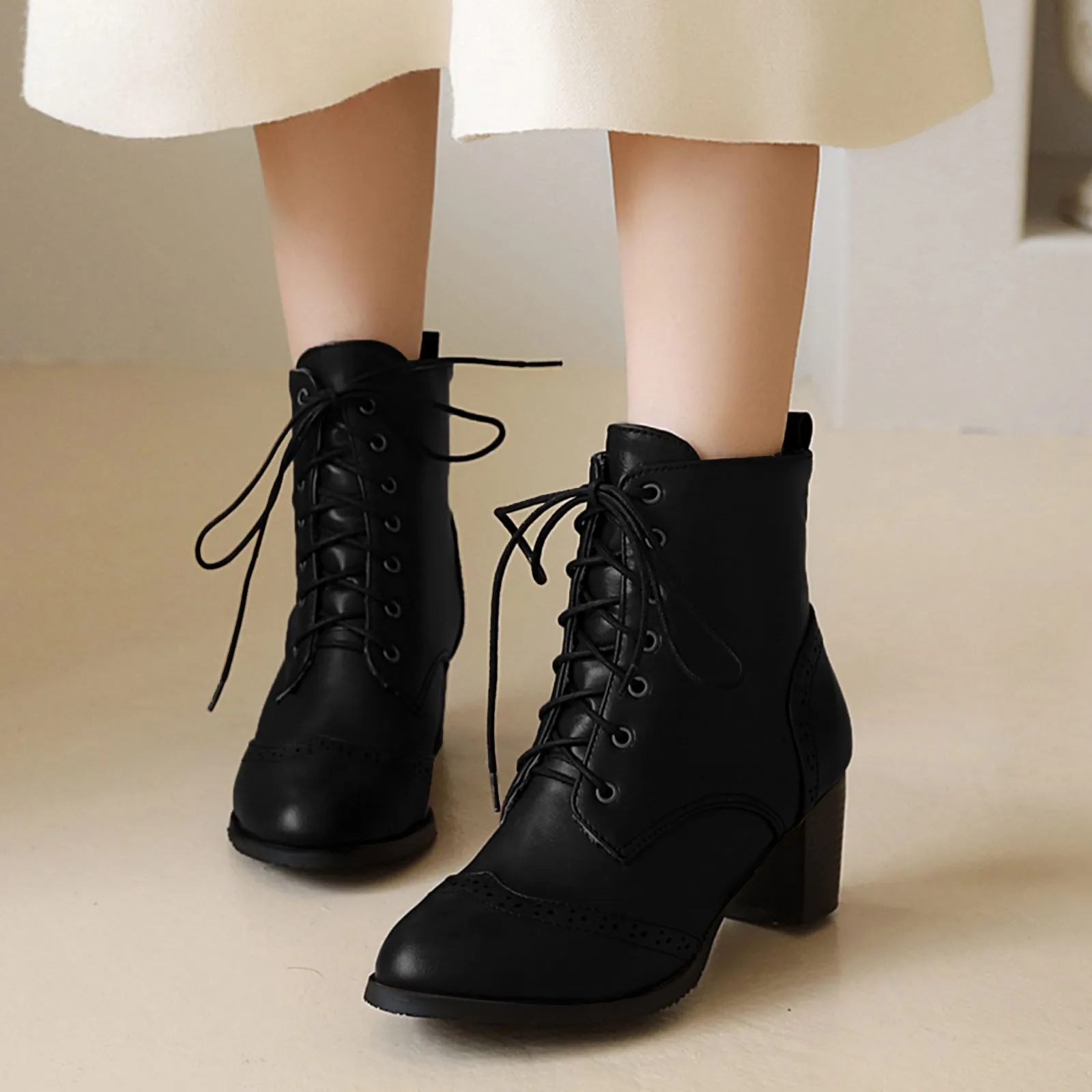 المرأة كعب سميك الدانتيل يصل الأحذية ، أحذية عالية قصيرة ، الطبعة الكورية ، محطة مستقلة ، الخريف والشتاء #1