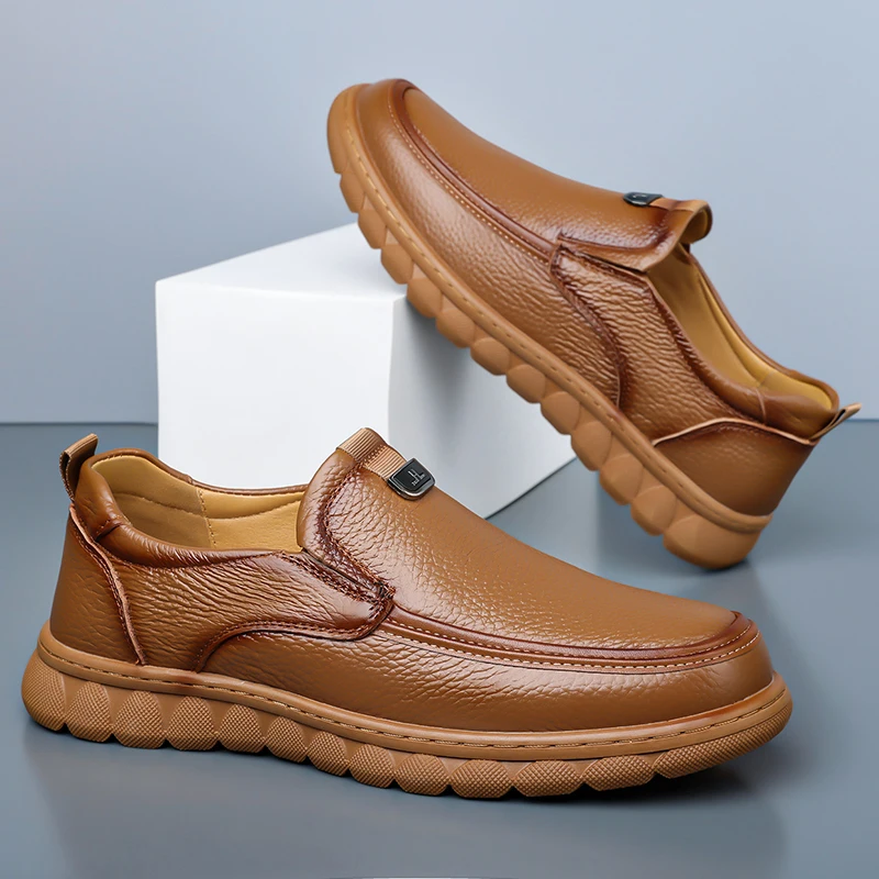 Men Casual Comfortable Men Slip on Leather Loafers Men Flats Hot Sale Moccasins Man New Handmade Leather Wedding Best Man Shoes