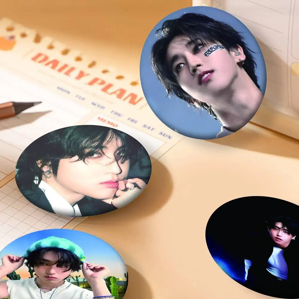 Singer H-Hyun J-Jin…