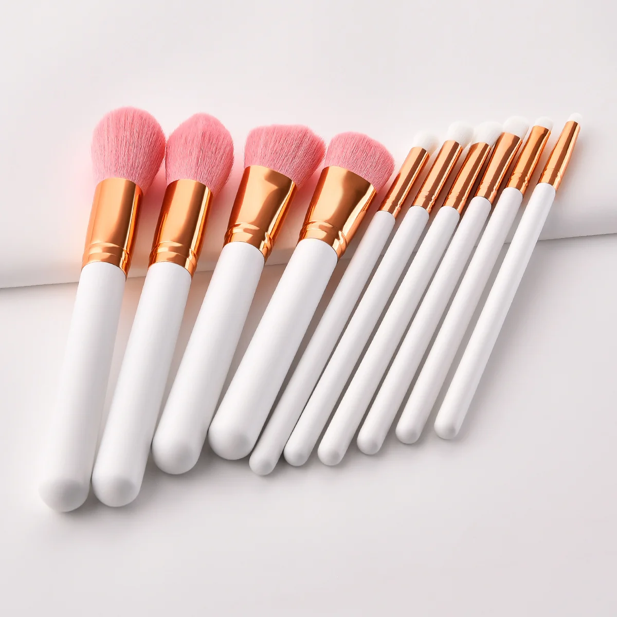 10Pcs Wooden Handle Makeup Brushes Goat Hair Professional Set Face Powder Blush Eye Shadow Concealer Cosmetics