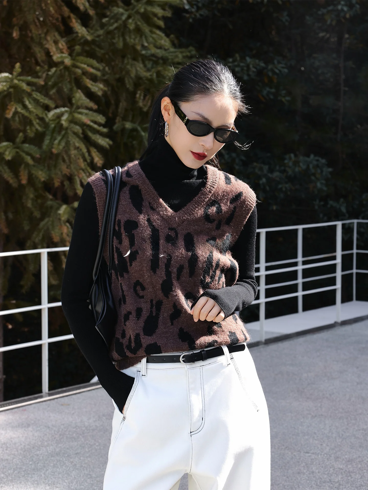 

Жилет JIEJI Zhang Spring Vintage Design из смесовой шерсти с V-образным вырезом, модель 35303, для повседневной носки, с принтом, легкий, верхняя одежда