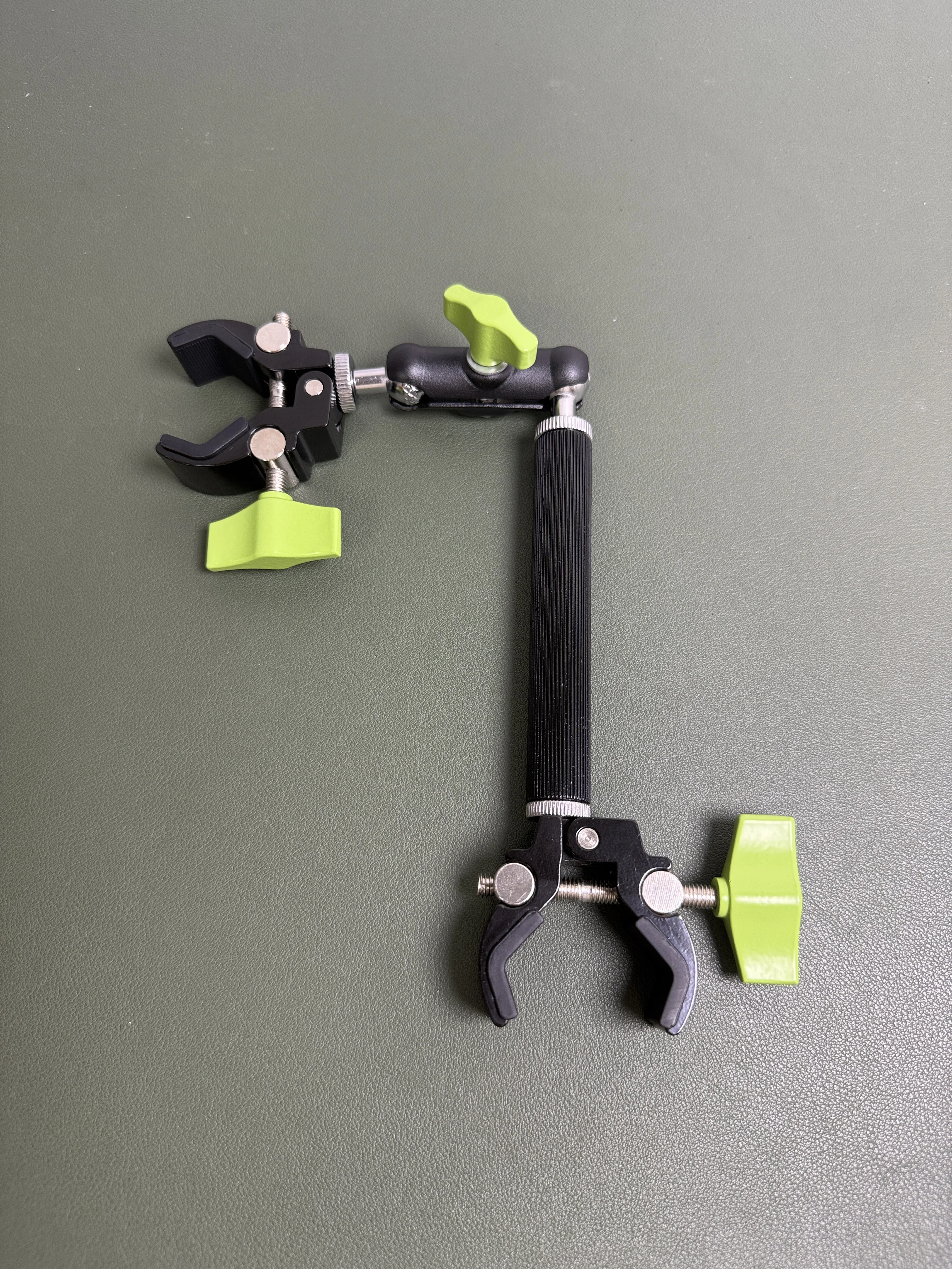 Double Headed Metal Clamp with Extended Aluminum Rod And 360 Degree Movable Joint for Bicycle Handlebars Microphone Stand
