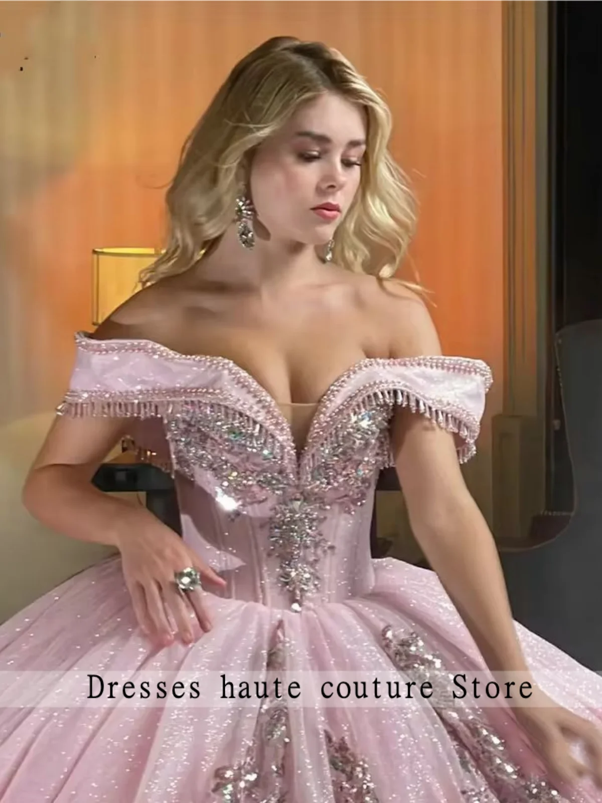 

Pink Tulle Quinceanera Dresses Ball Gown 2025 With Bow Lace Applique Beads Sweet 16 Dress Customized Vestido De 15 Anos